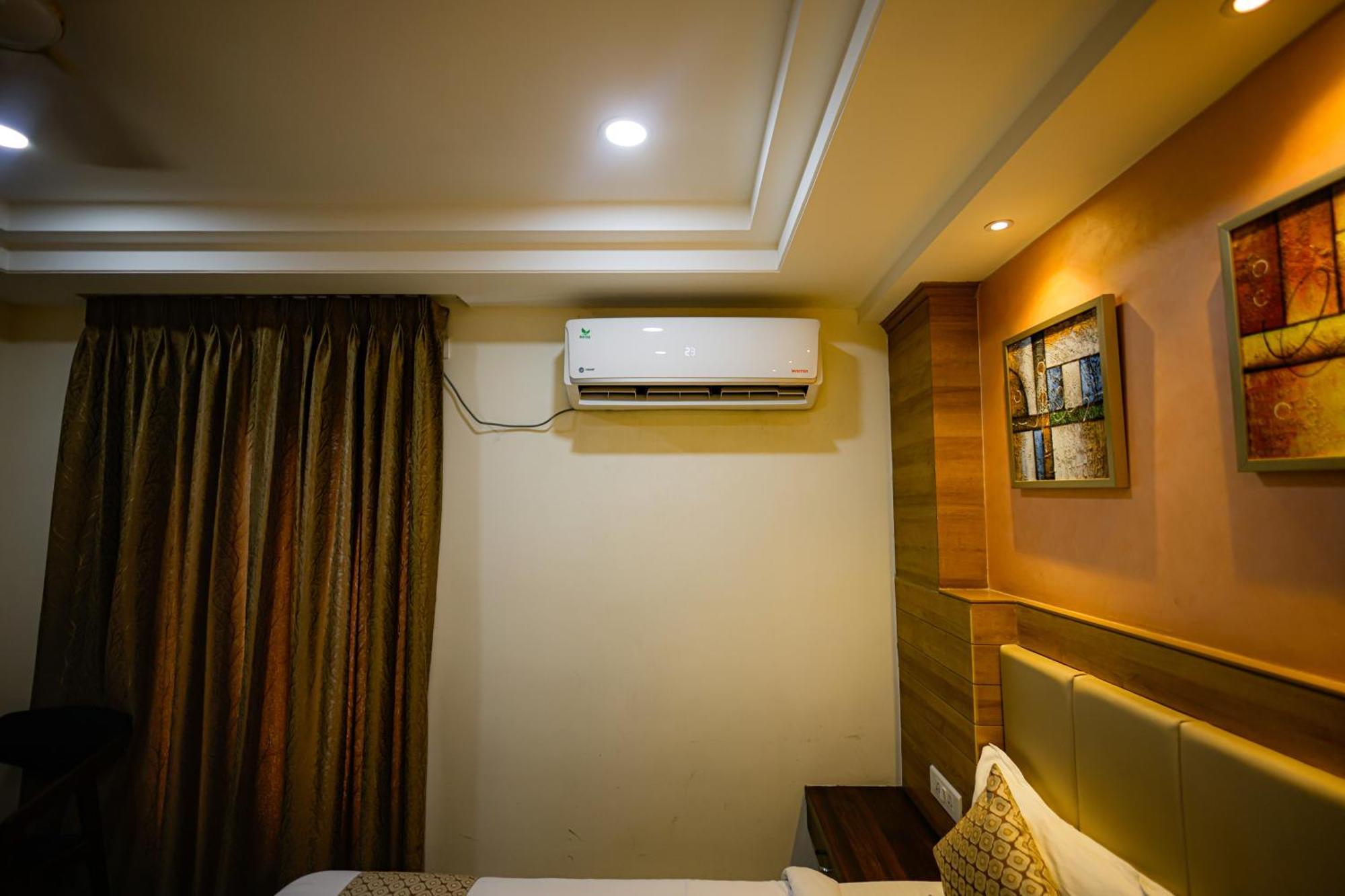 M Square Hotel Hyderabad Exteriör bild