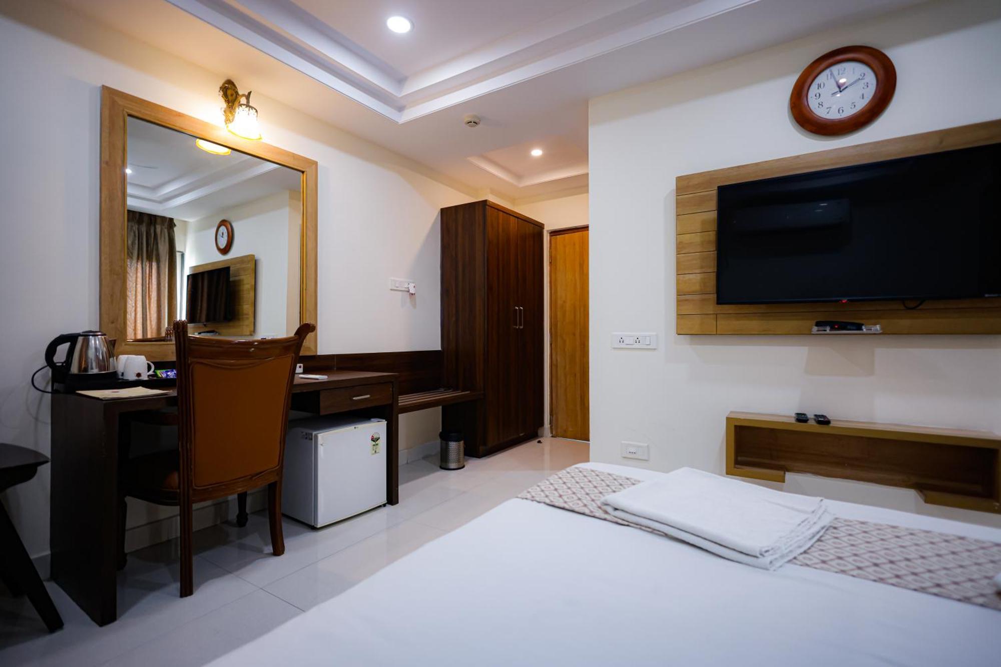 M Square Hotel Hyderabad Exteriör bild